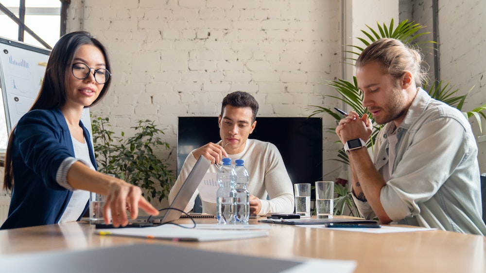Portage salarial et travail à distance : Quel avenir dans un monde du travail en mutation ?
