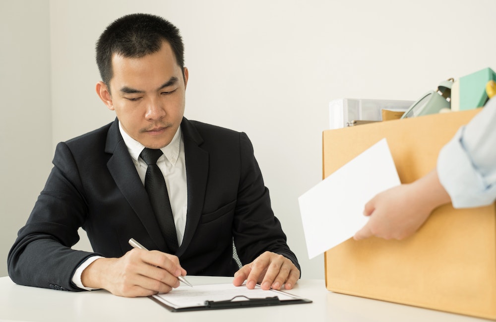 Rédiger une lettre de démission : conseils et étapes pour quitter son emploi en toute sérénité